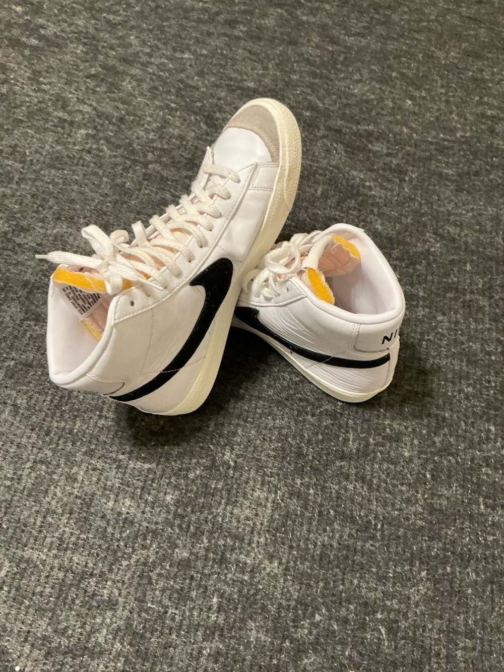 Nike Blazer Mid 77 Vintage Shoes Mens Size 10 White Black